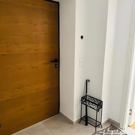 Апартаменты Cozy And Peaceful Premium With Free Parking